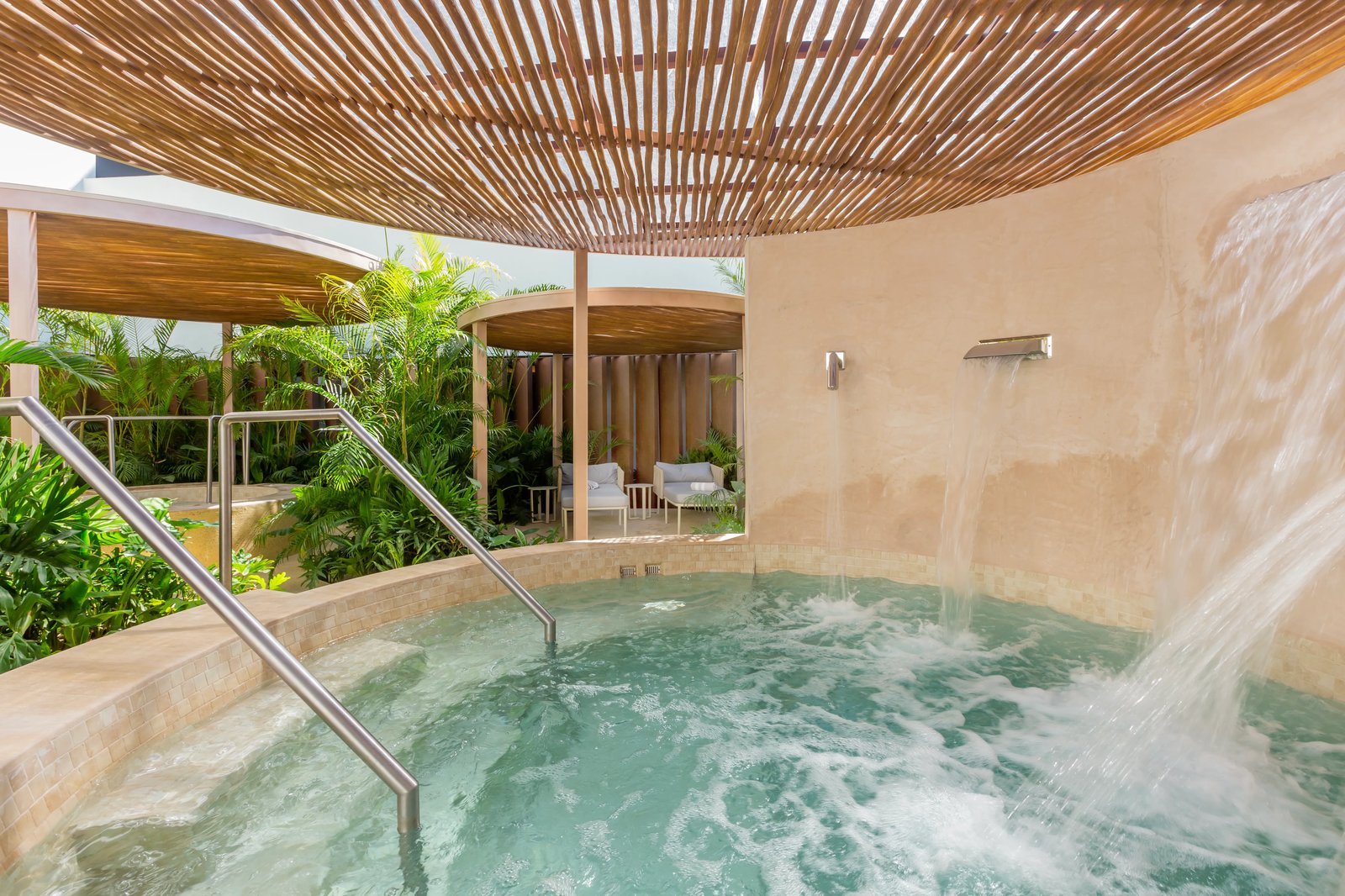 Hilton Cancun Mar Caribe All-Inclusive Resort, gym and hydrotherapy