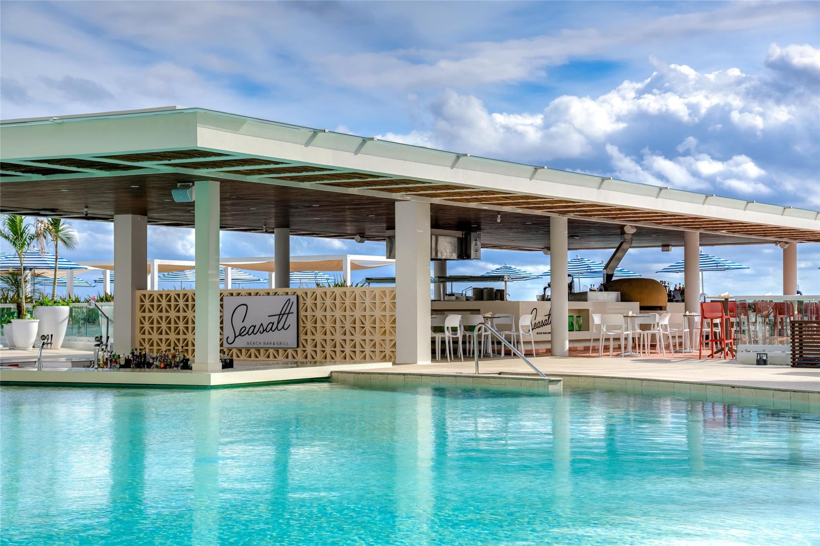 Hilton Cancun Mar Caribe All-Inclusive Resort, at the table