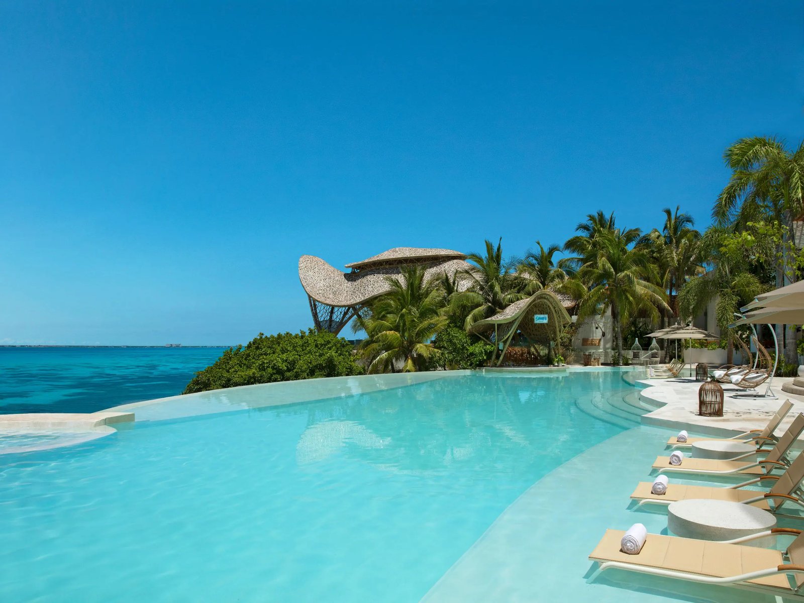 Impression Isla Mujeres by Secrets, the pool