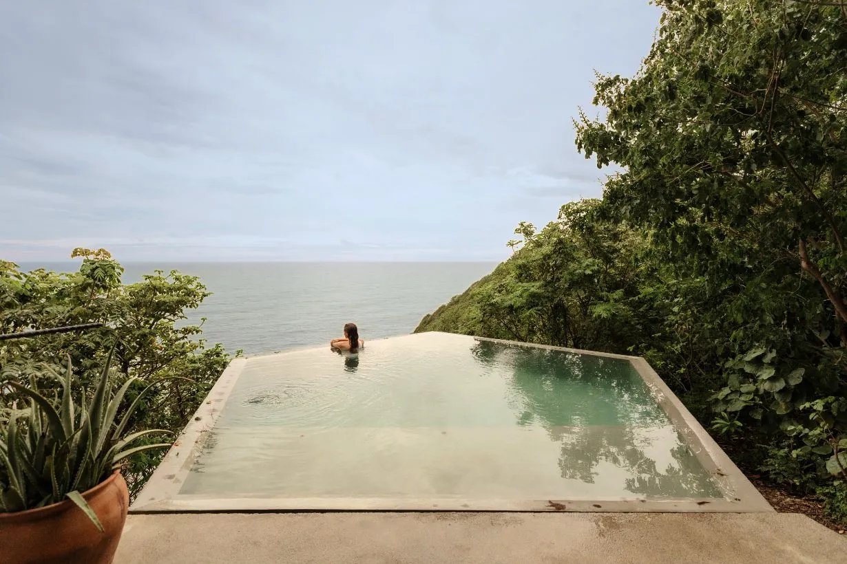 La Valise Mazunte, the pool