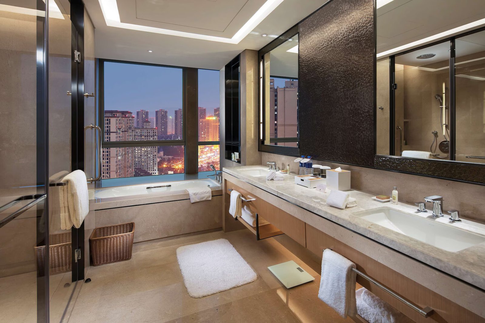 DoubleTree by Hilton Chengdu Longquanyi — rooms