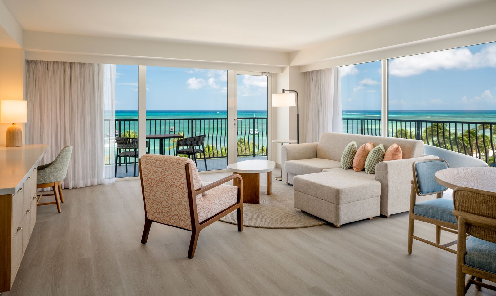 Aruba Marriott Resort & Stellaris Casino, rooms