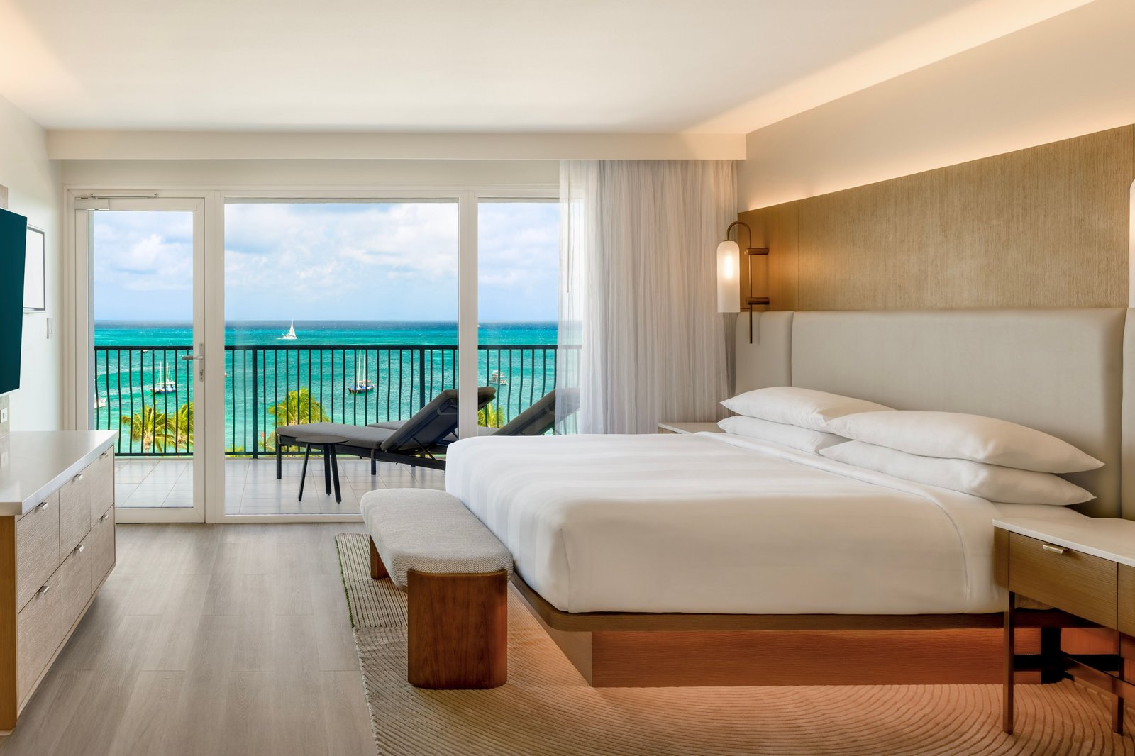 Aruba Marriott Resort & Stellaris Casino, rooms