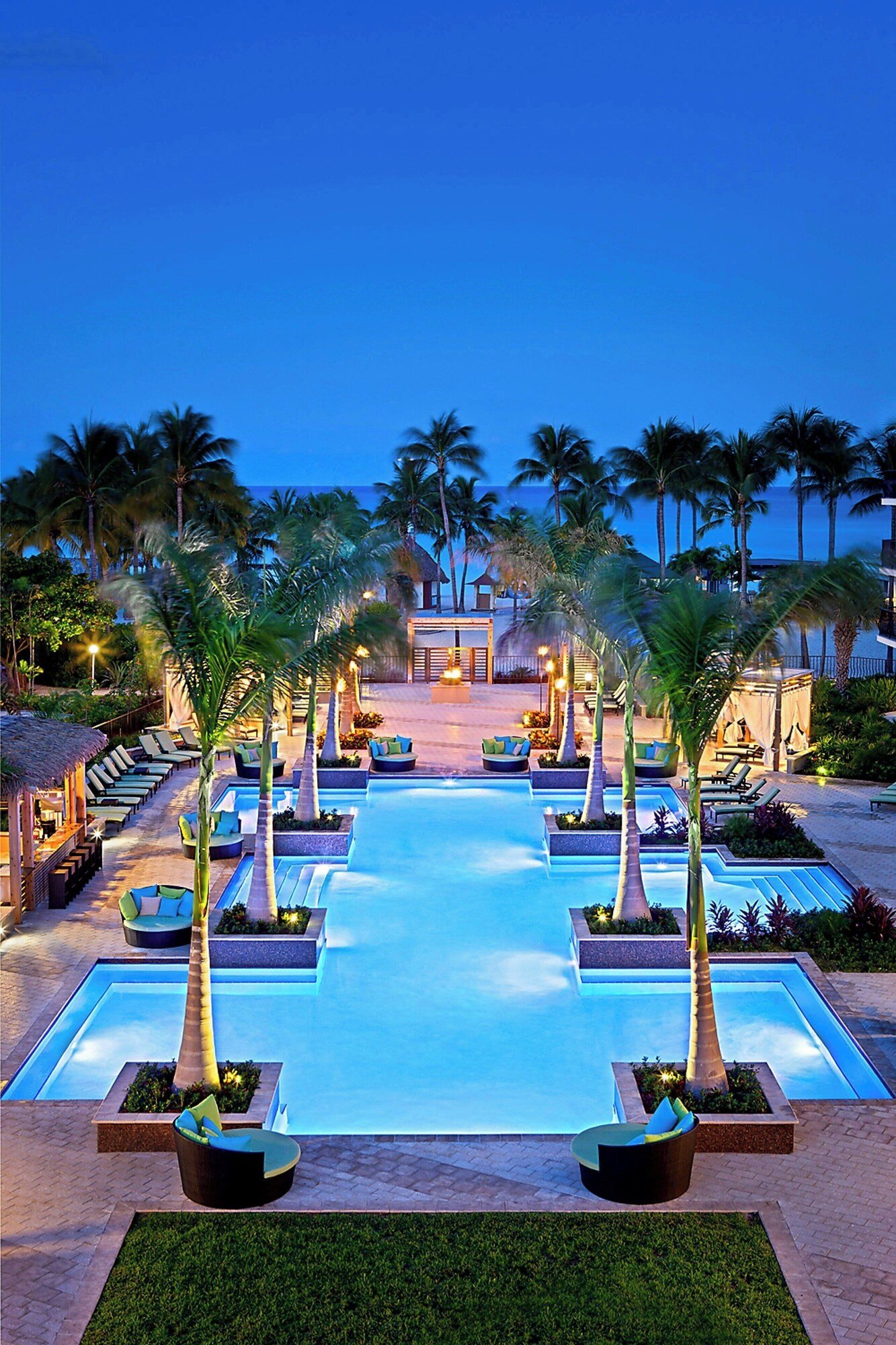 Aruba Marriott Resort & Stellaris Casino, the pool