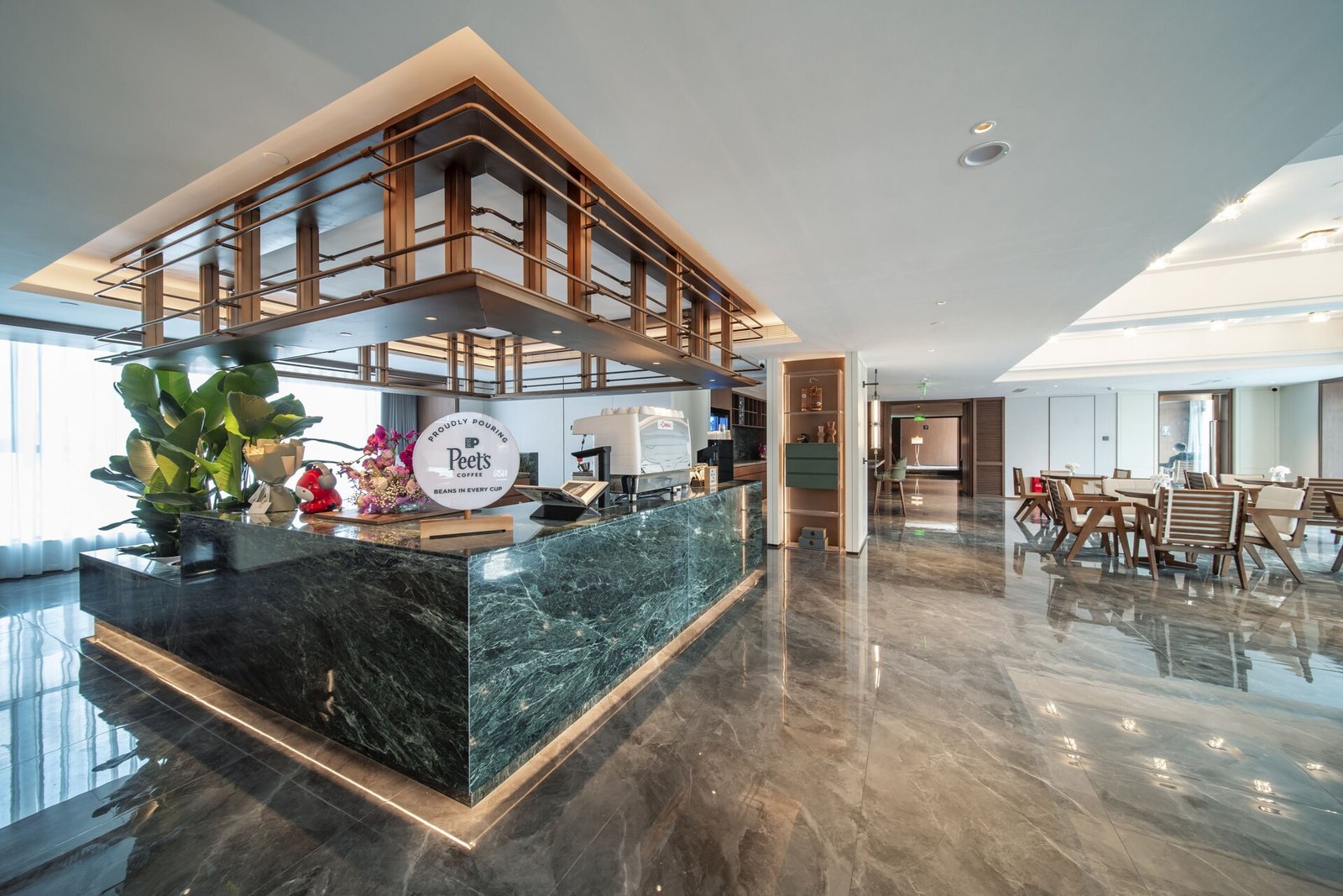 UrCove by Hyatt Chengdu Wenshu Monastery — vibe