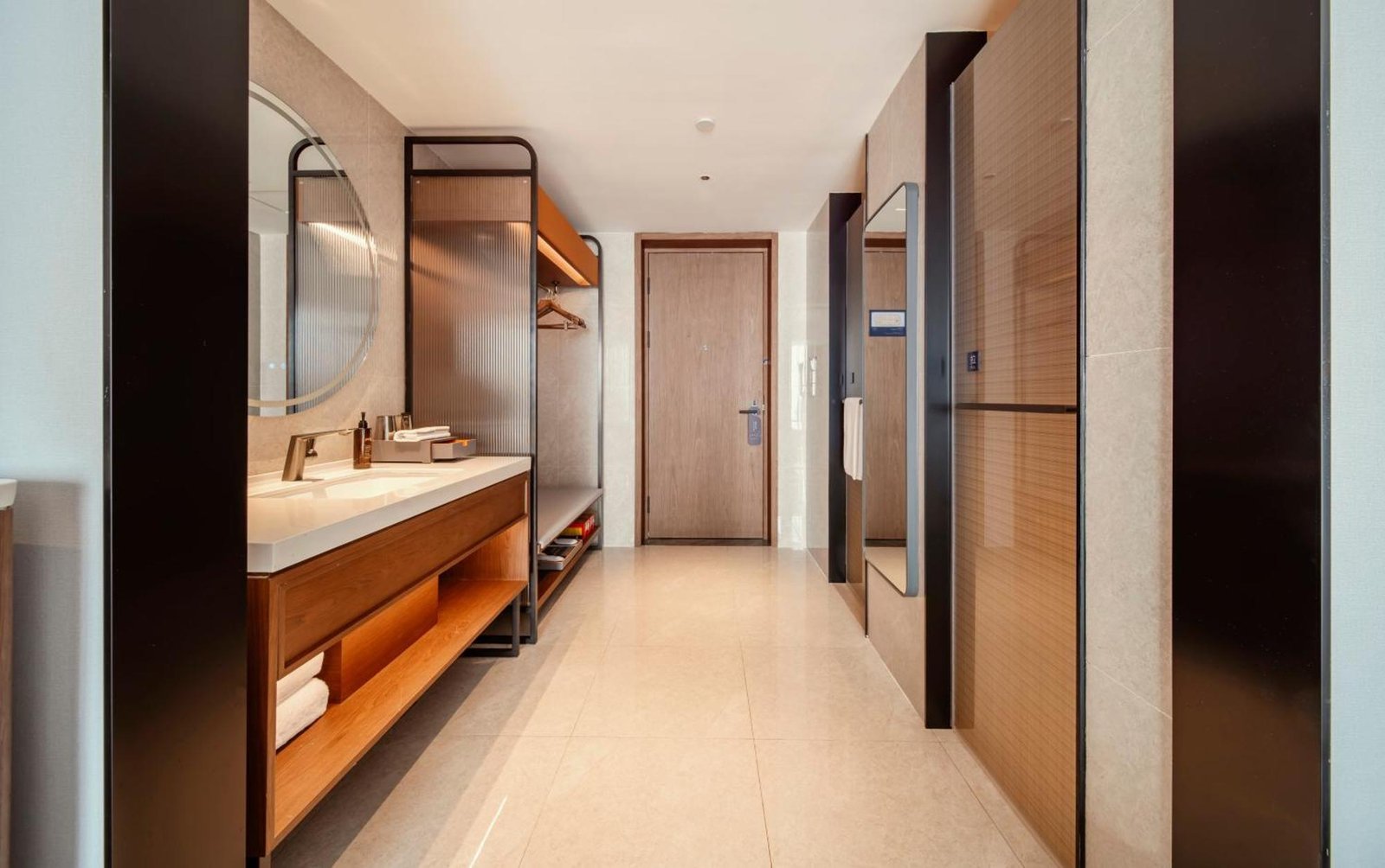 UrCove by Hyatt Chengdu Wenshu Monastery — vibe