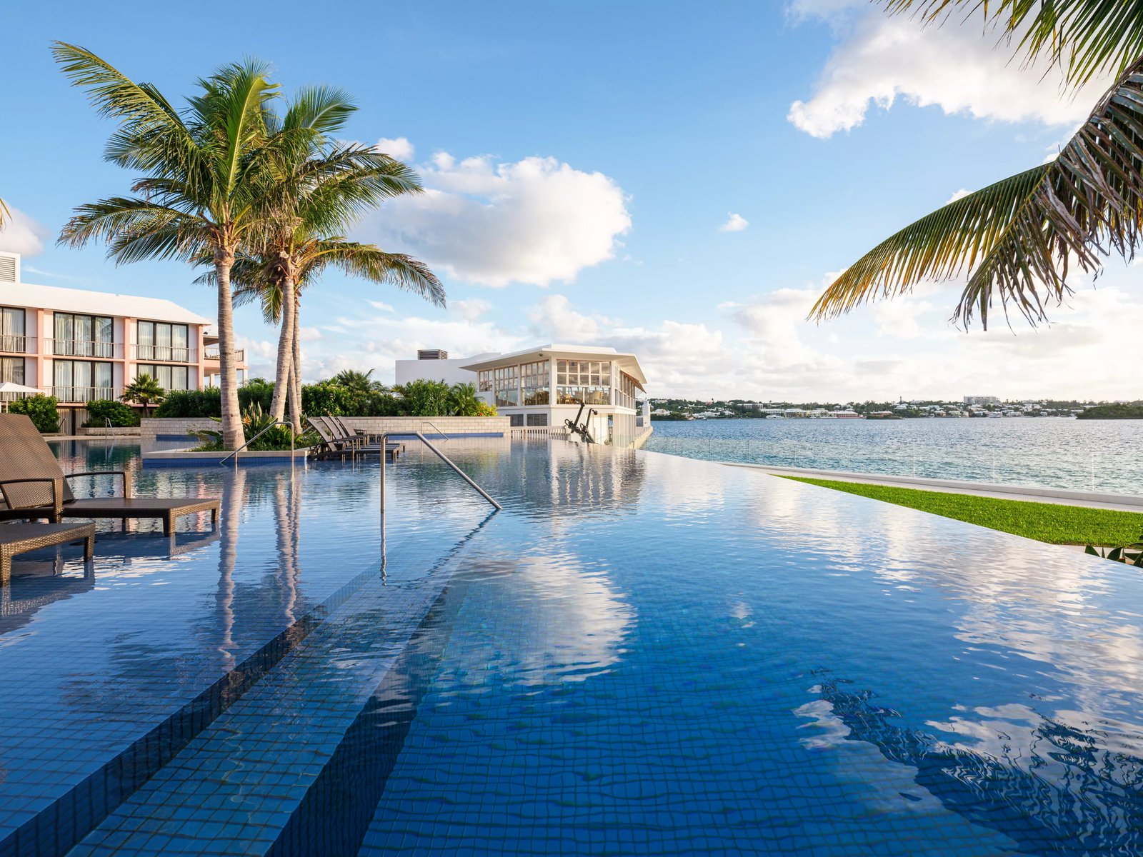 Hamilton Princess & Beach Club, the pool