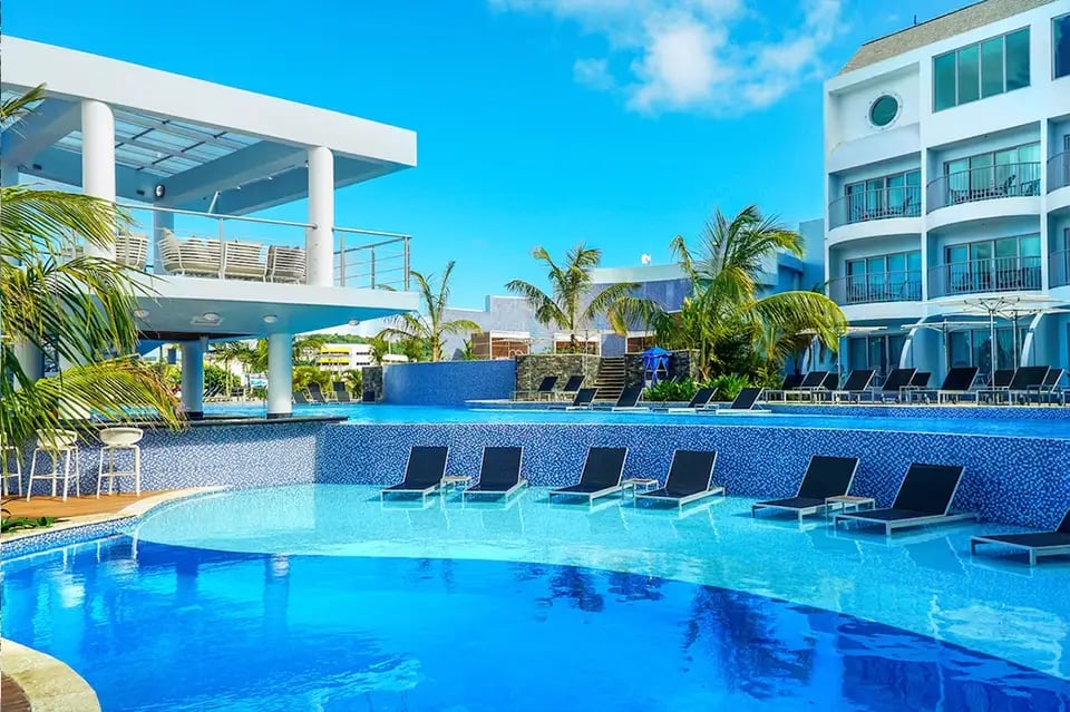 Harbor Club St. Lucia, Curio Collection by Hilton, the pool