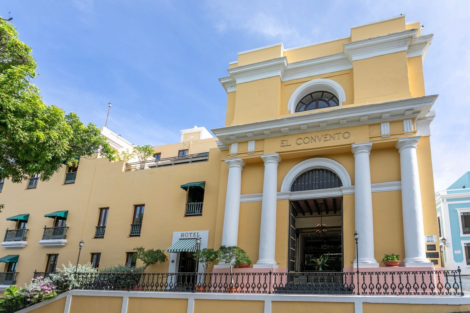 Hotel El Convento, how it began
