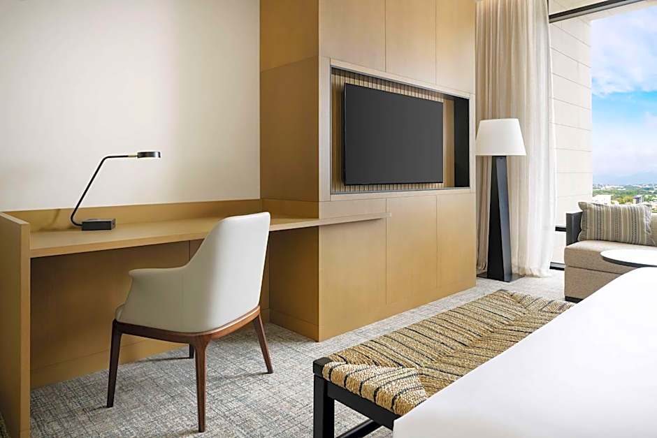 Hotel Santiago, Curio Collection by Hilton, rooms