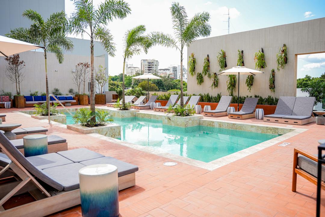 Hotel Santiago, Curio Collection by Hilton, the pool