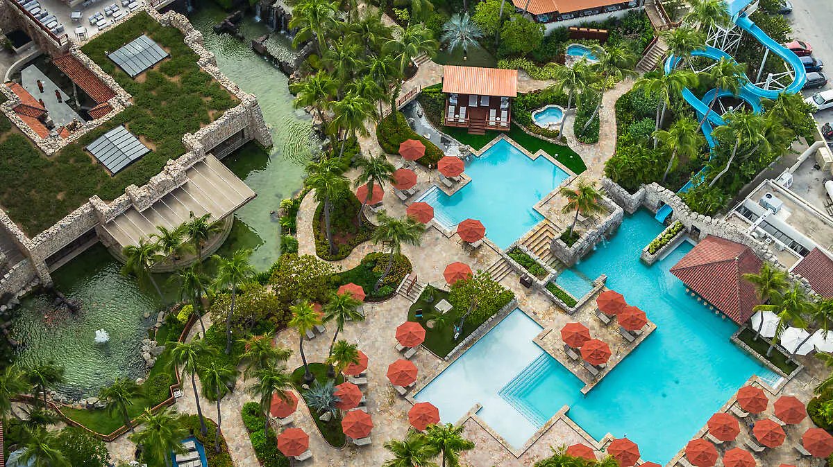 Hyatt Regency Aruba Resort Spa and Casino, the pool