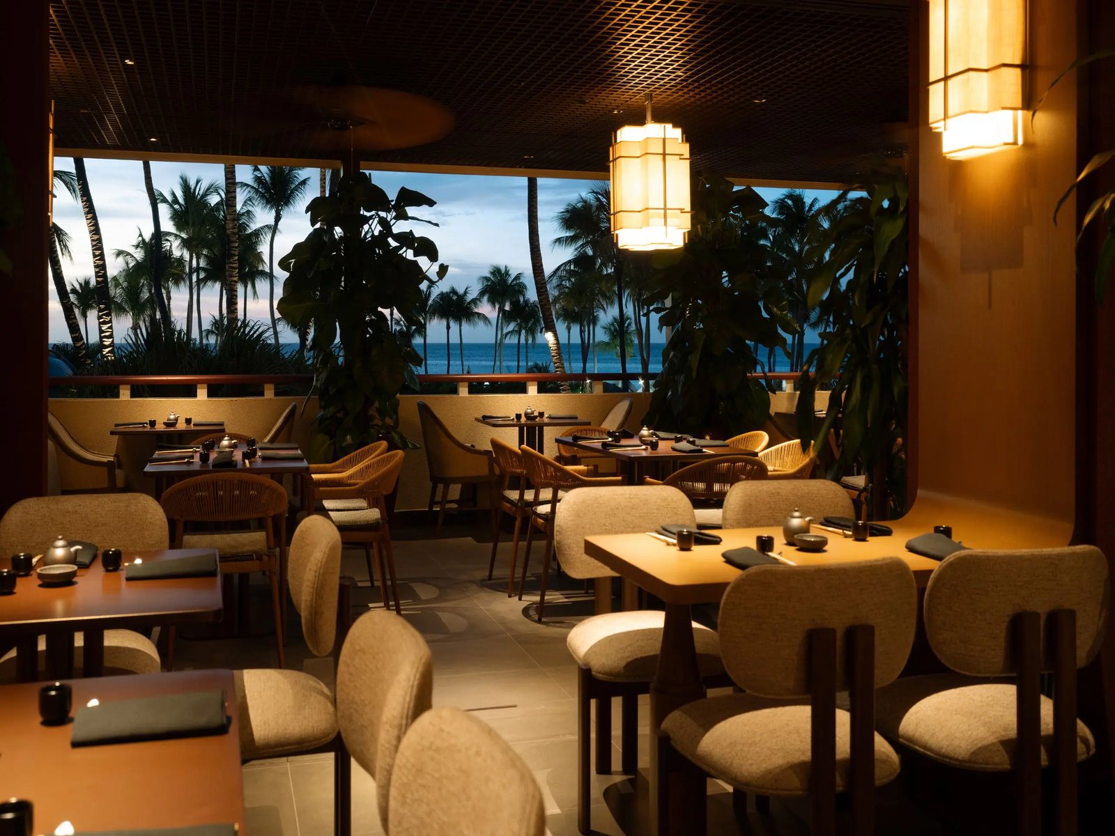 Hyatt Regency Aruba Resort Spa and Casino, at the table
