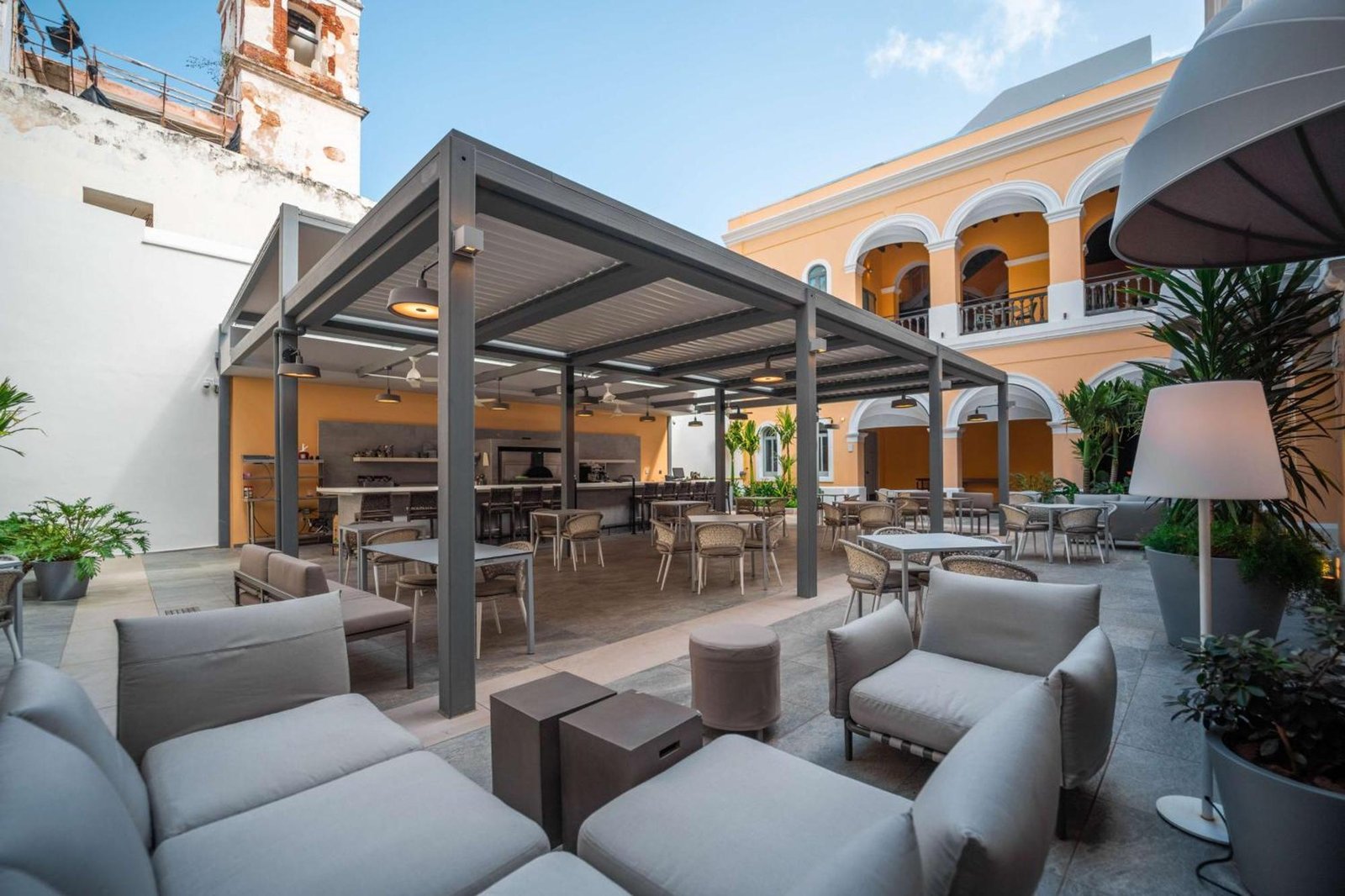 Hotel Palacio Provincial, consular restaurant & bar