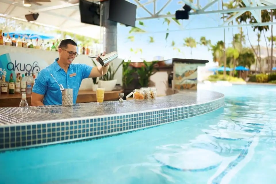 The Royal Sonesta San Juan, akua pool bar