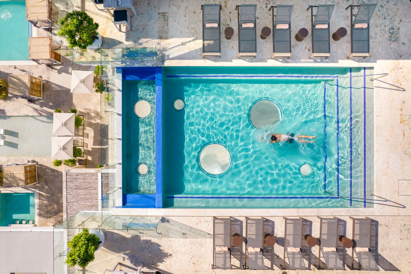 Alaia Belize, Autograph Collection, the pool