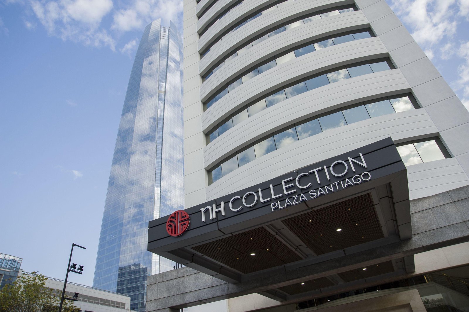 Hotel NH Collection Plaza Santiago, how it began