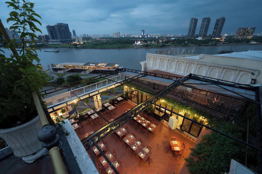 Hotel Majestic Saigon — vibe