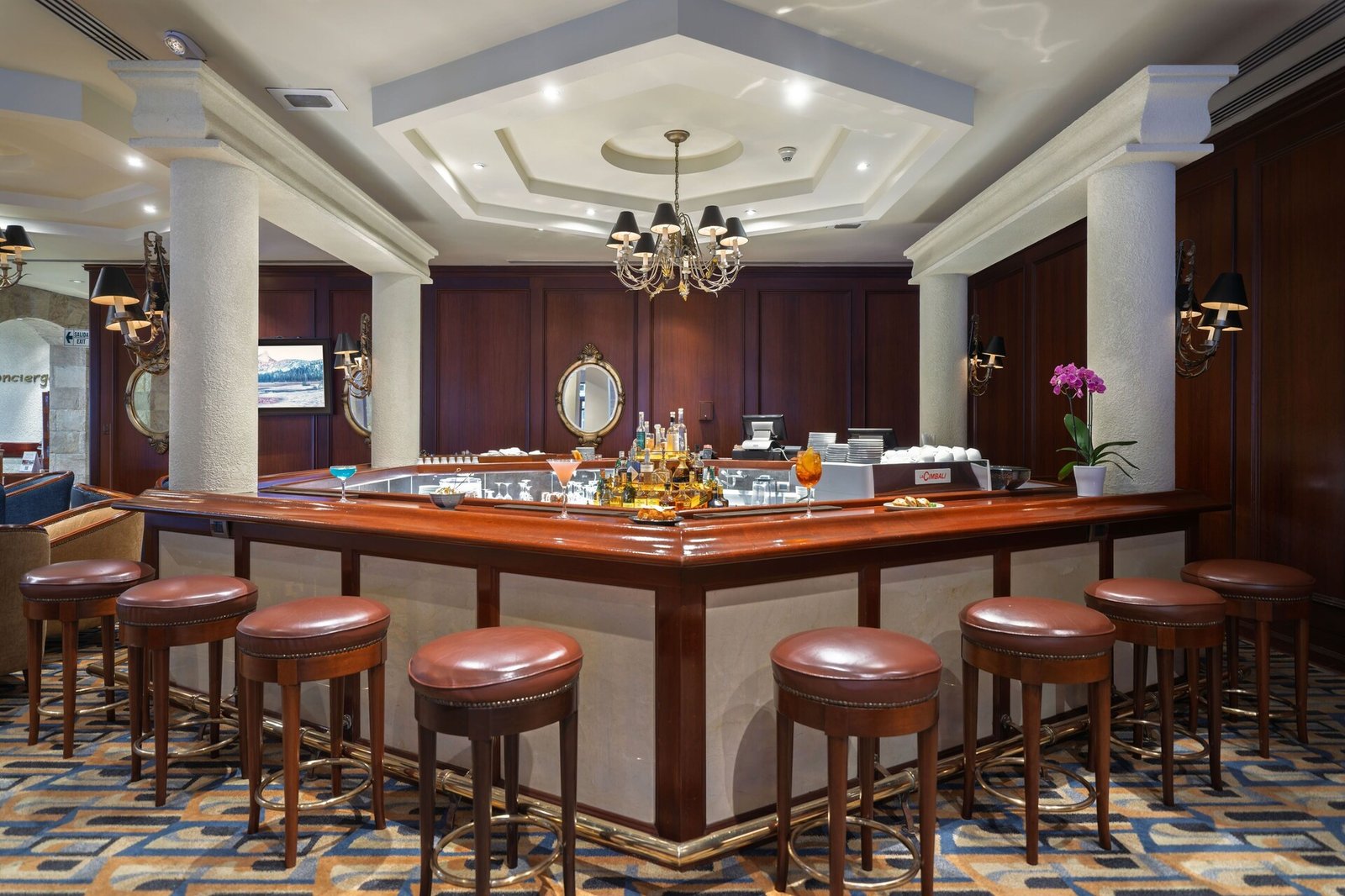Swissotel Lima, at the table