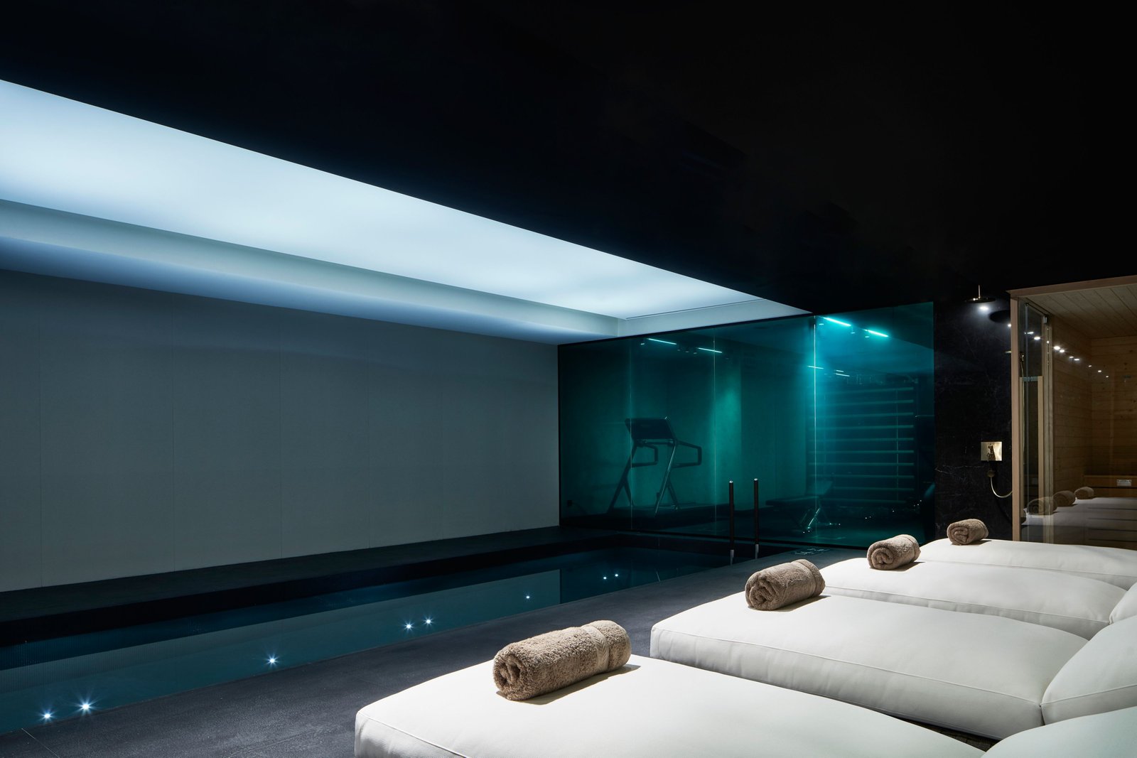 Academias Hotel, Autograph Collection, the pool