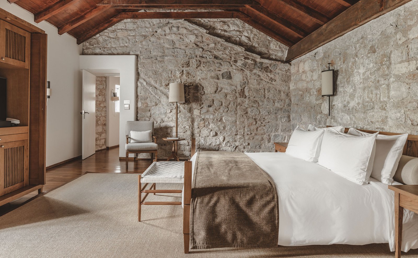 Aman Sveti Stefan, rooms