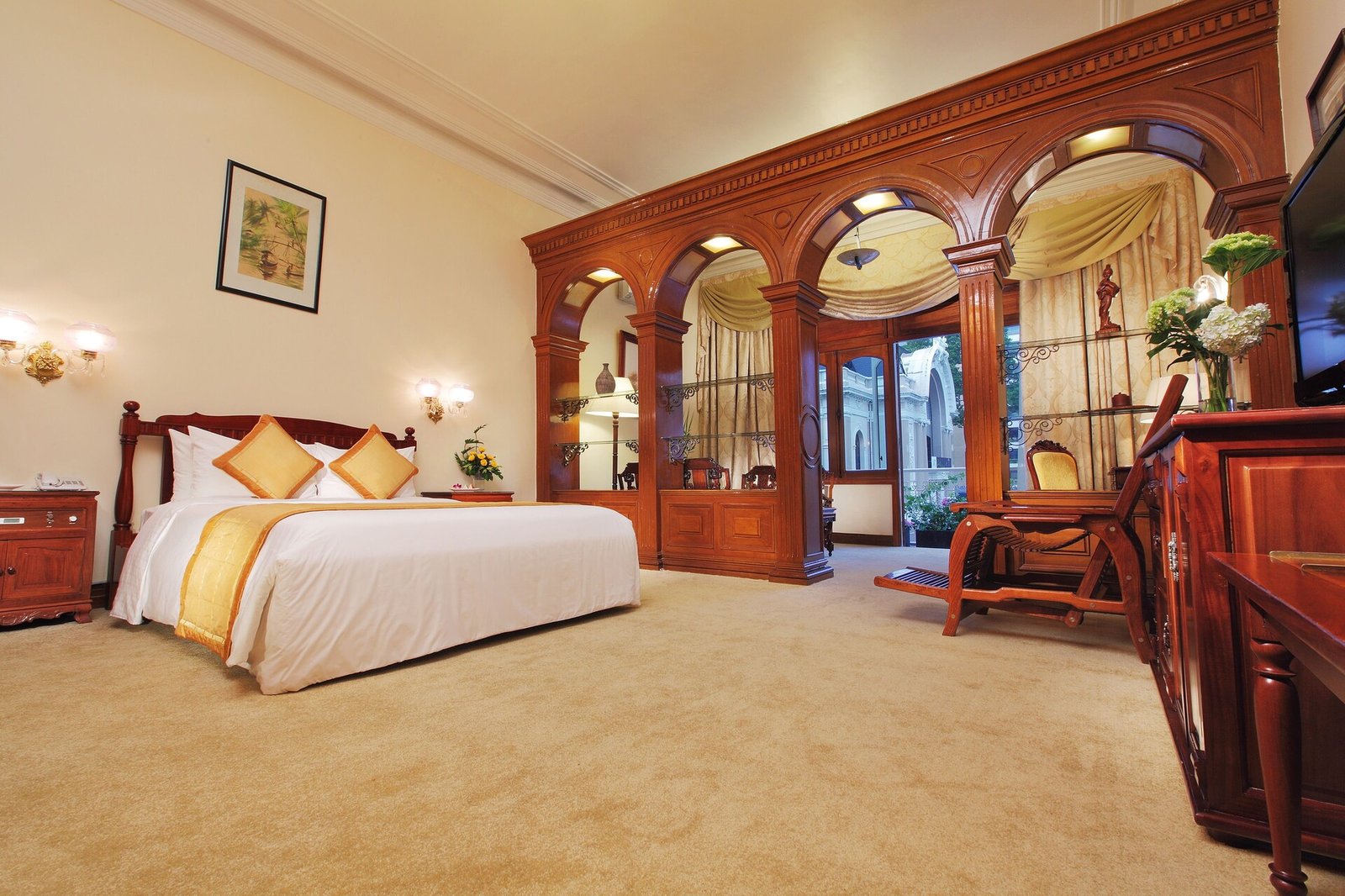 Hotel Continental Saigon — rooms