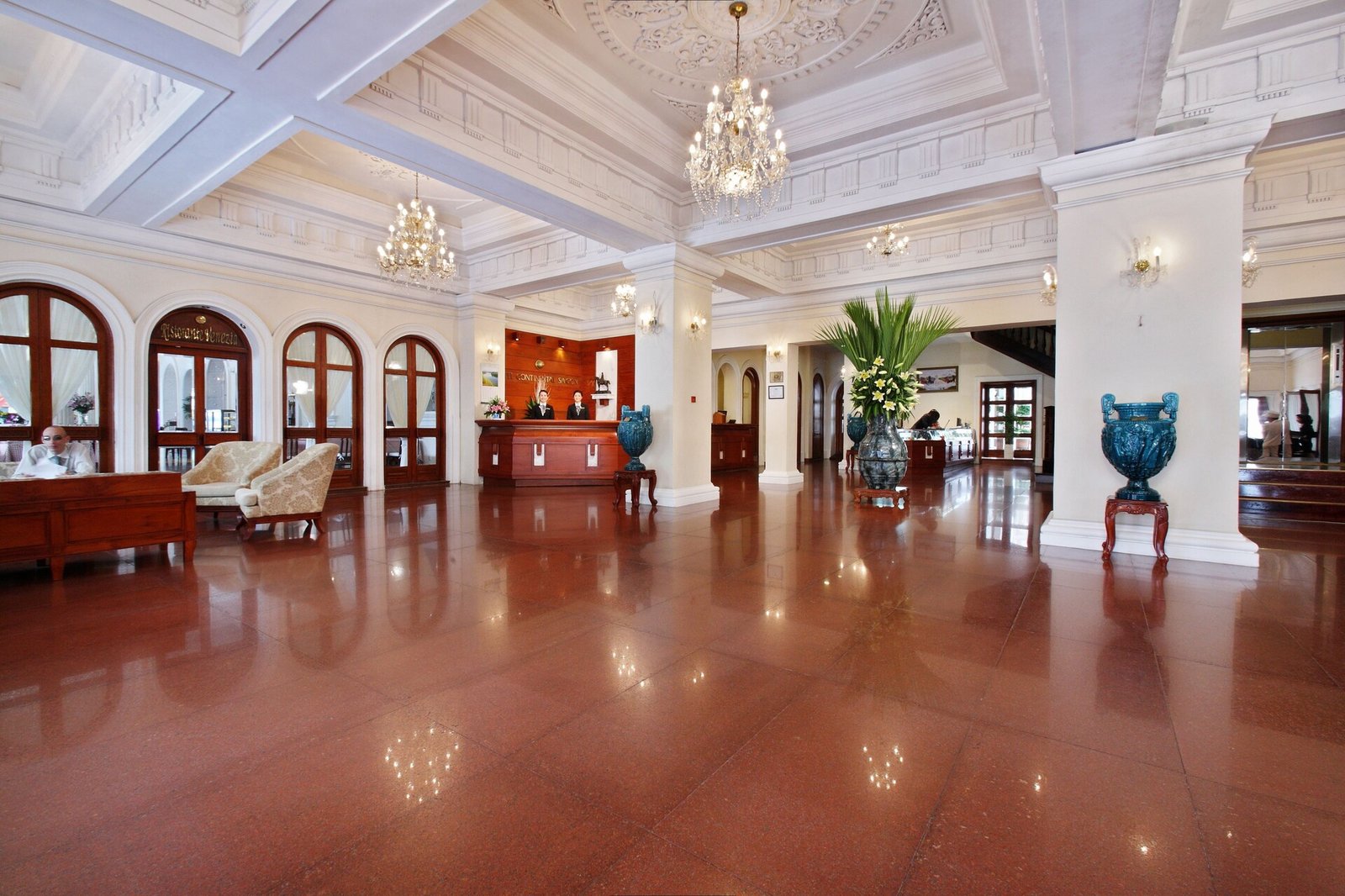 Hotel Continental Saigon — vibe