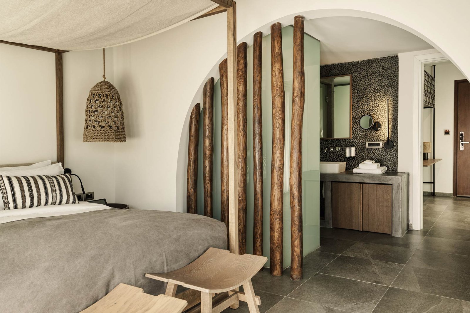 Aulūs Lindos Rhodes Resort, Curio Collection by Hilton, rooms