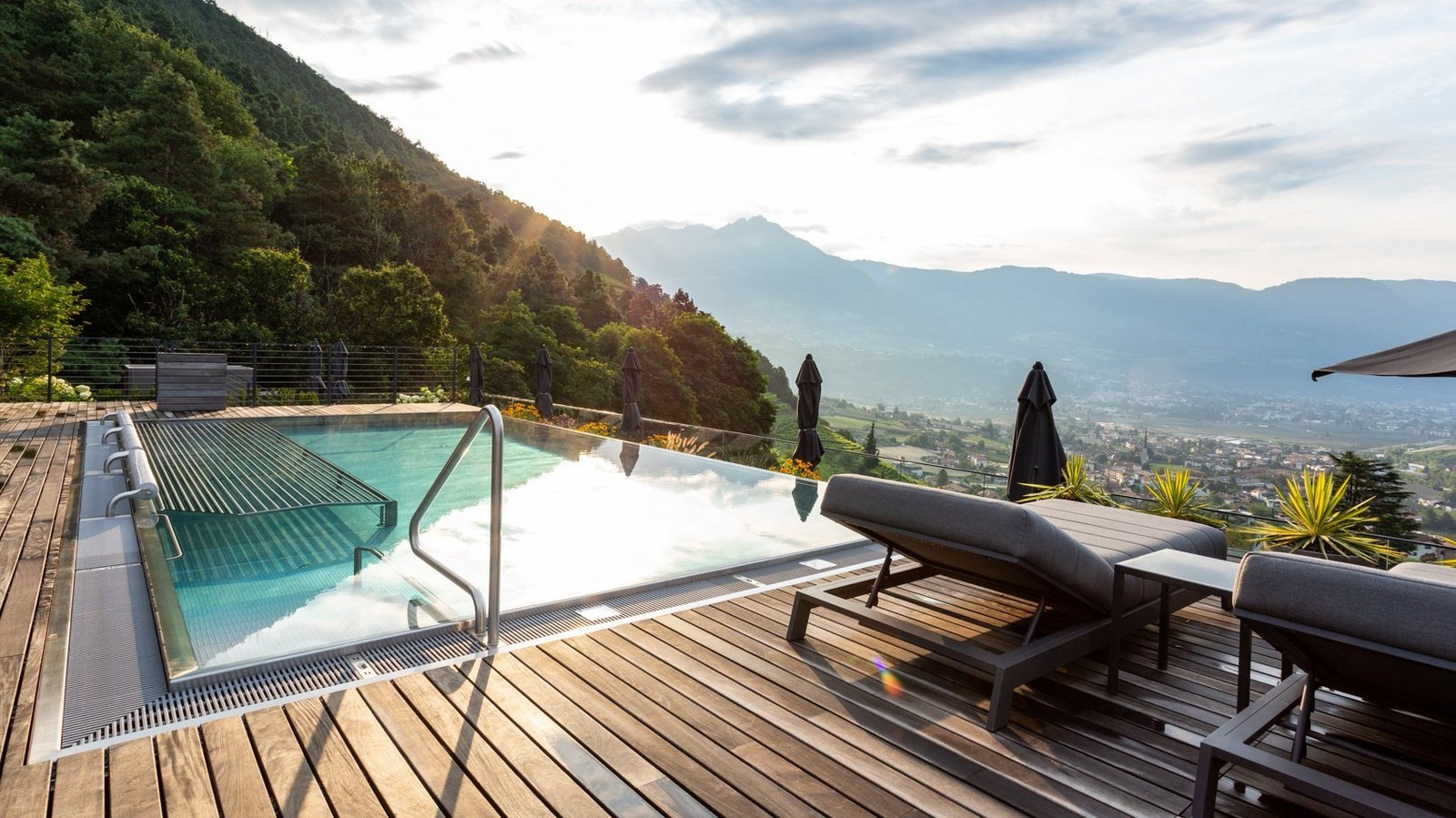 Avidea, the pool