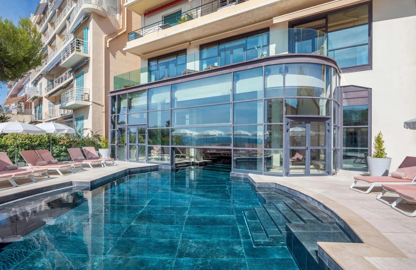 Canopy by Hilton Cannes, the pool