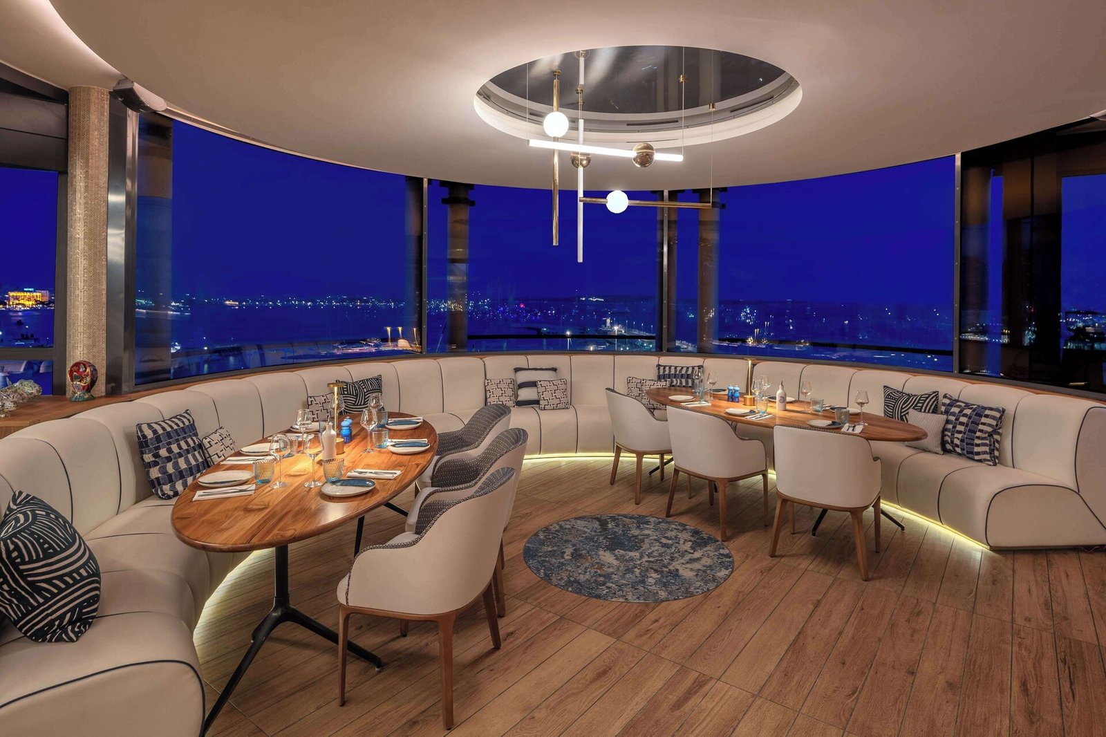 Canopy by Hilton Cannes, marea restaurant & cocktail bar