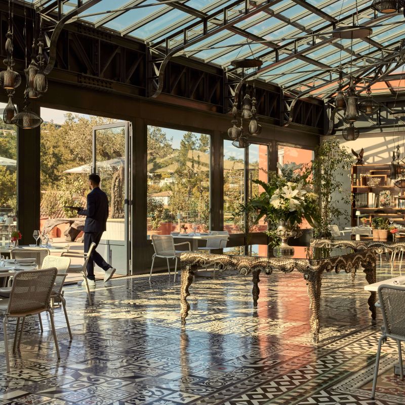 COMO Le Beauvallon, at the table