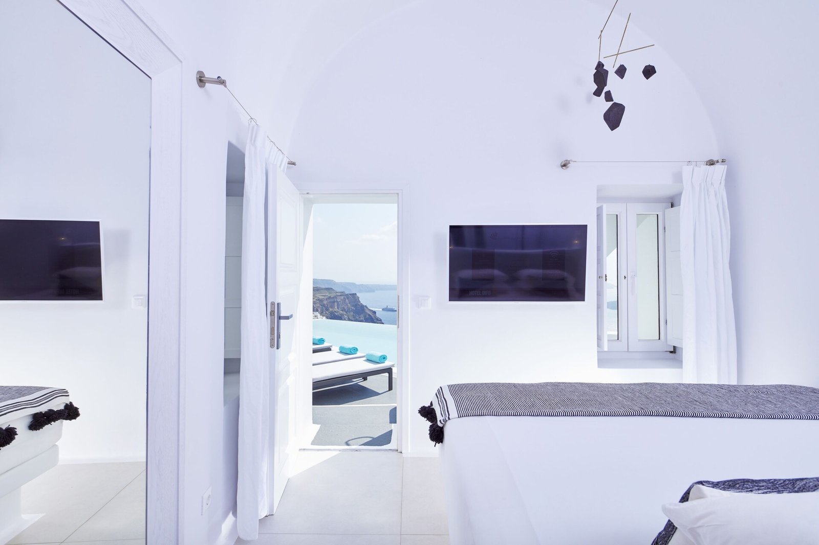 Cosmopolitan Suites, rooms