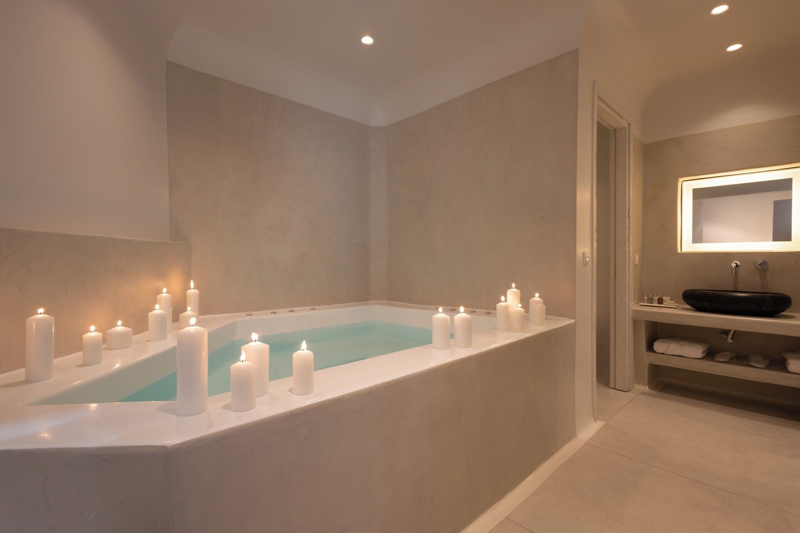Cosmopolitan Suites