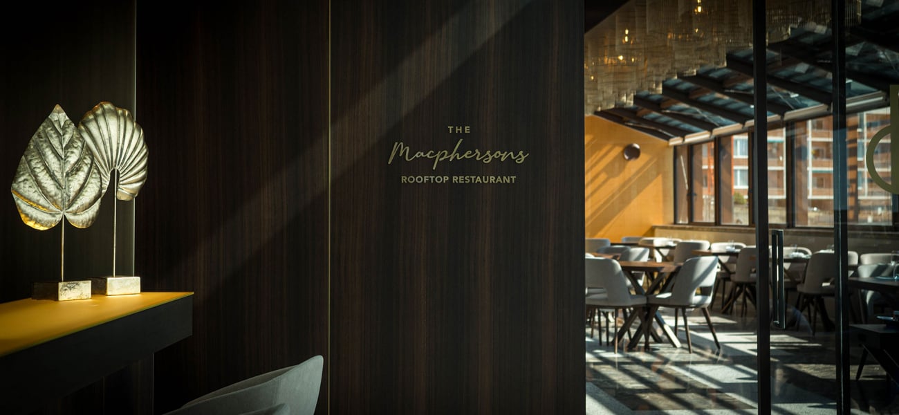 De Bonart Naples, Curio Collection by Hilton, the macphersons rooftop restaurant