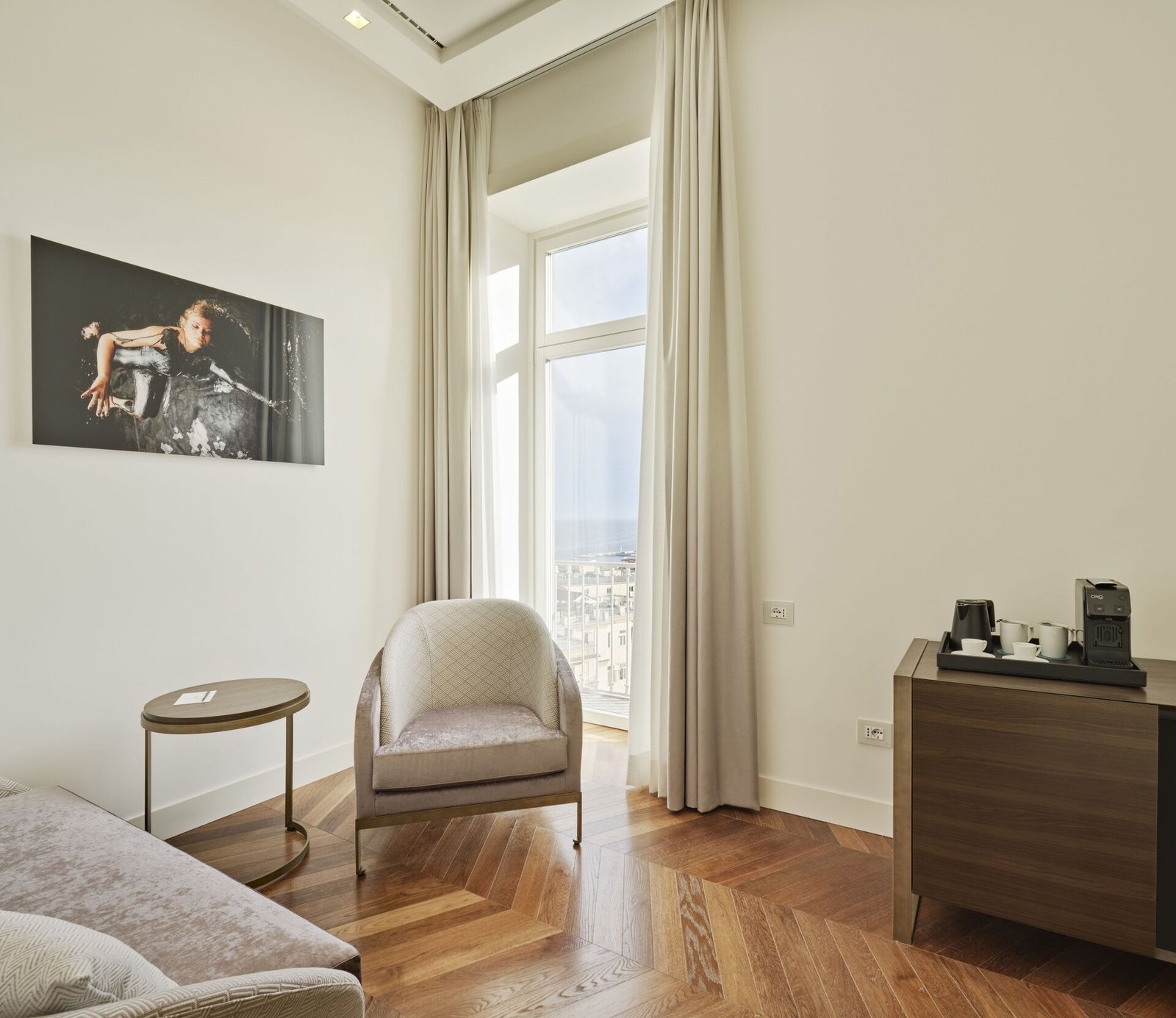 De Bonart Naples, Curio Collection by Hilton, rooms
