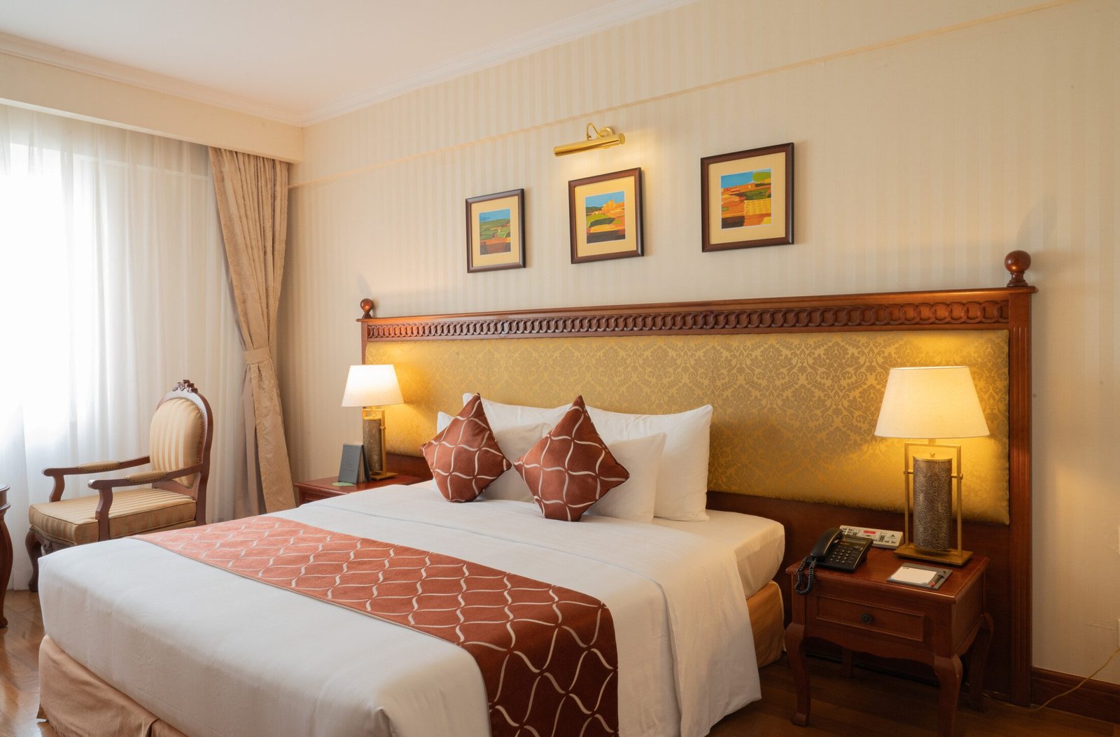 Hotel Grand Saigon — rooms
