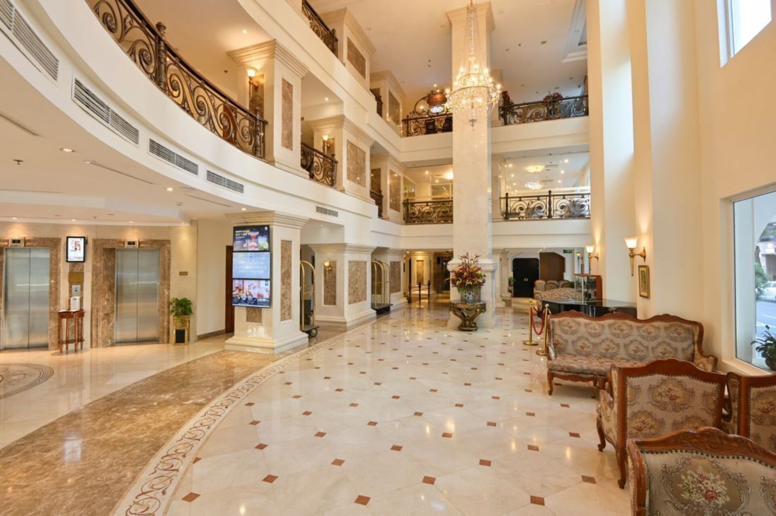 Hotel Grand Saigon