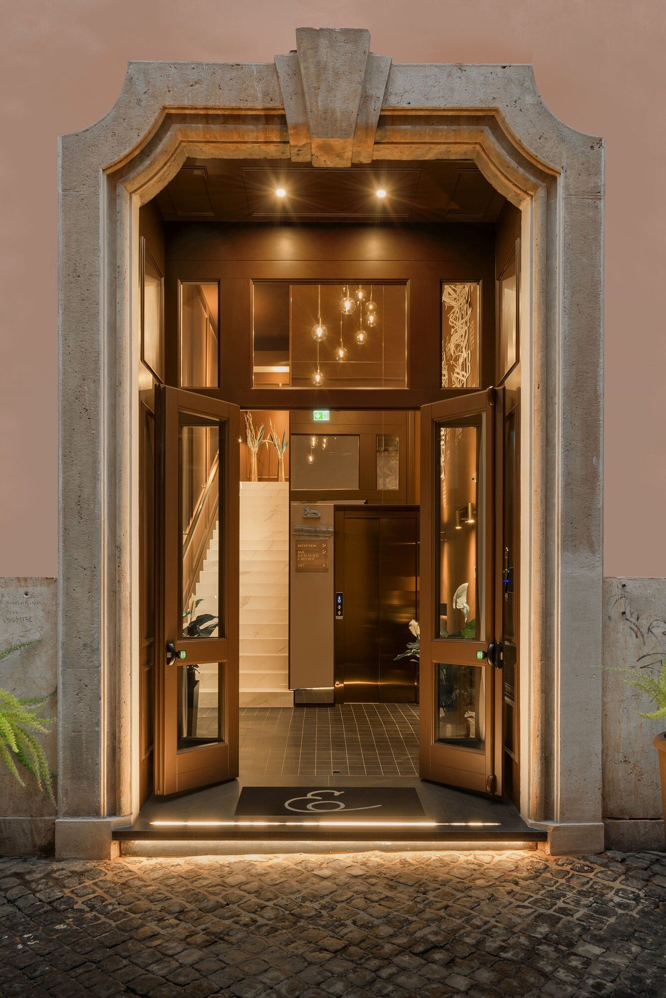 Elizabeth Unique Hotel, how it began