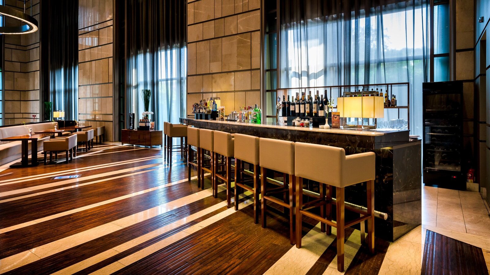 Hotel Nikko Saigon — eat & drink