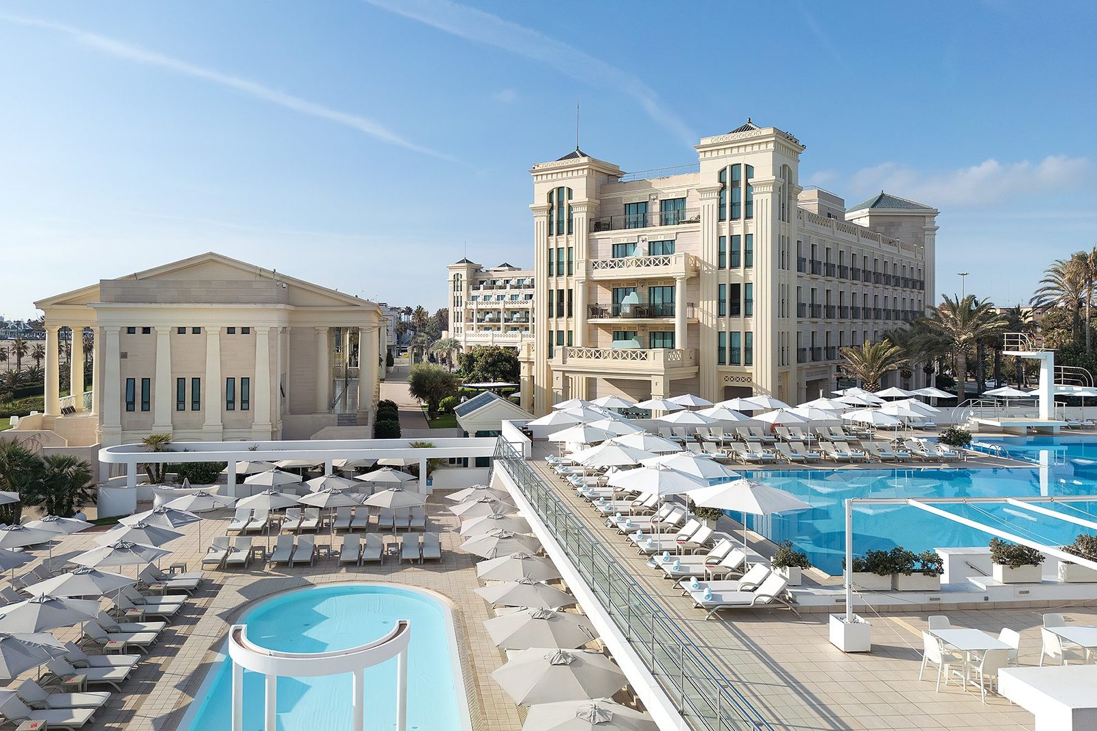 Las Arenas Balneario Resort, the pool