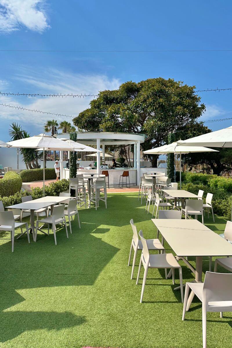 Las Arenas Balneario Resort, at the table