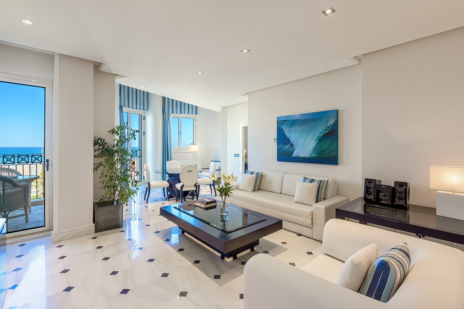 Las Arenas Balneario Resort, rooms