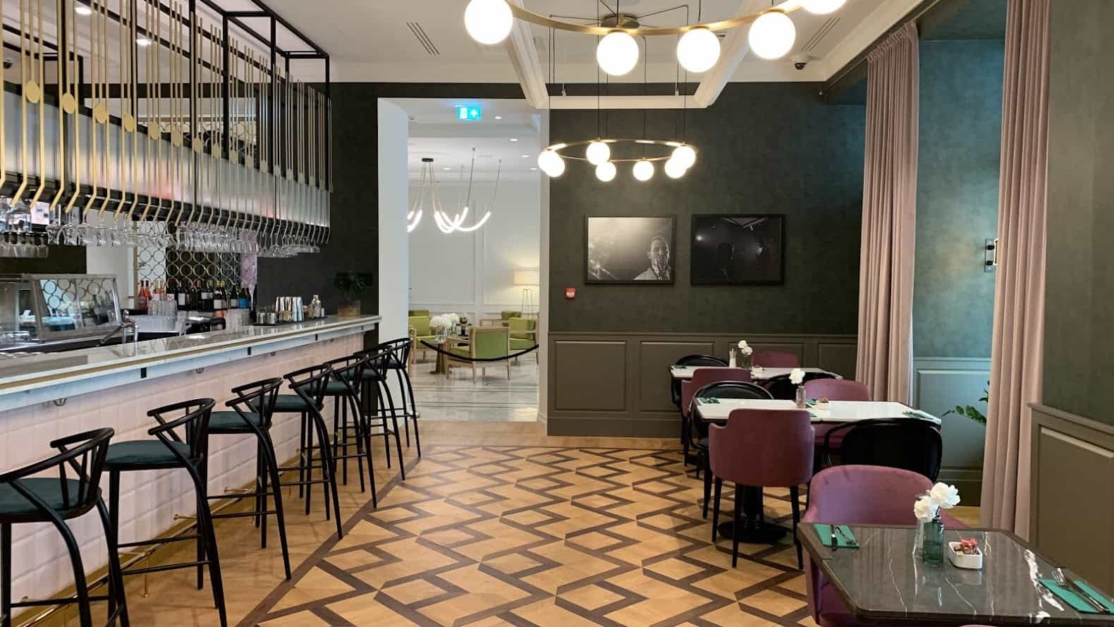 Hotel Saski Krakow, Curio Collection by Hilton, regale bar and restaurant