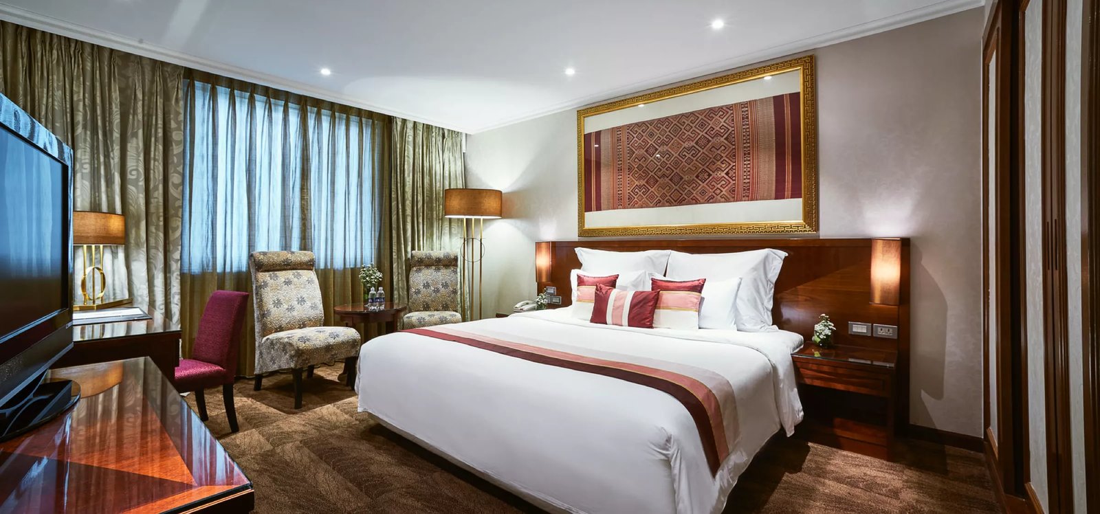 Windsor Plaza Hotel — rooms
