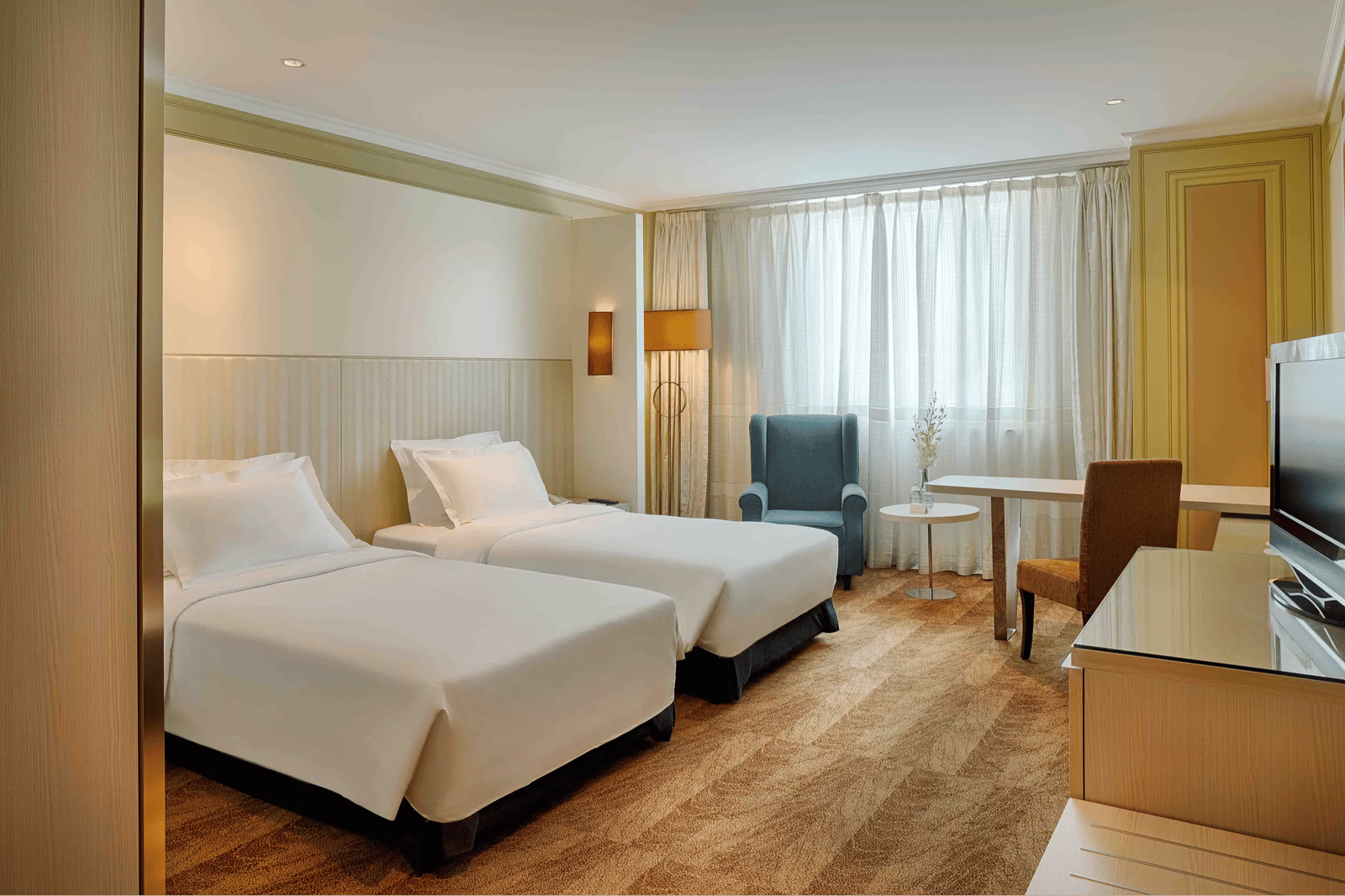 Windsor Plaza Hotel — rooms