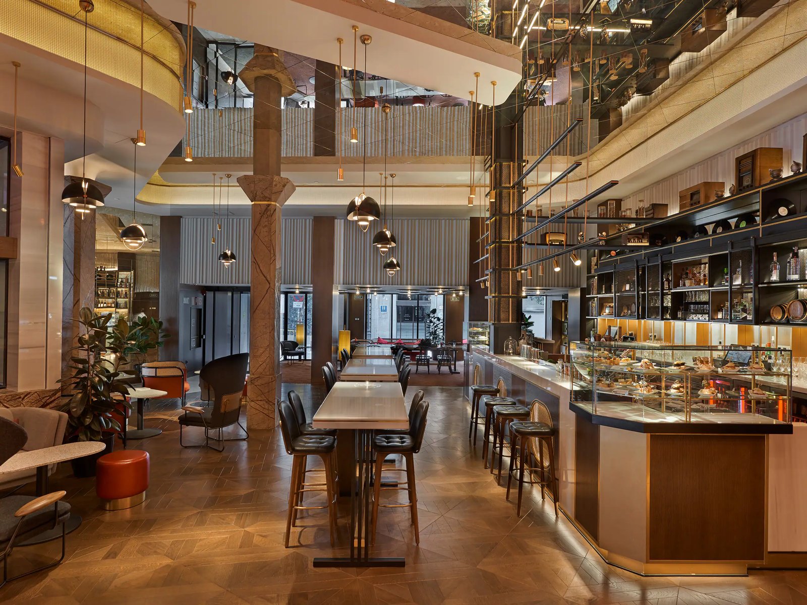 Hyatt Centric Gran Via Madrid, ondas: vermutería + lounge