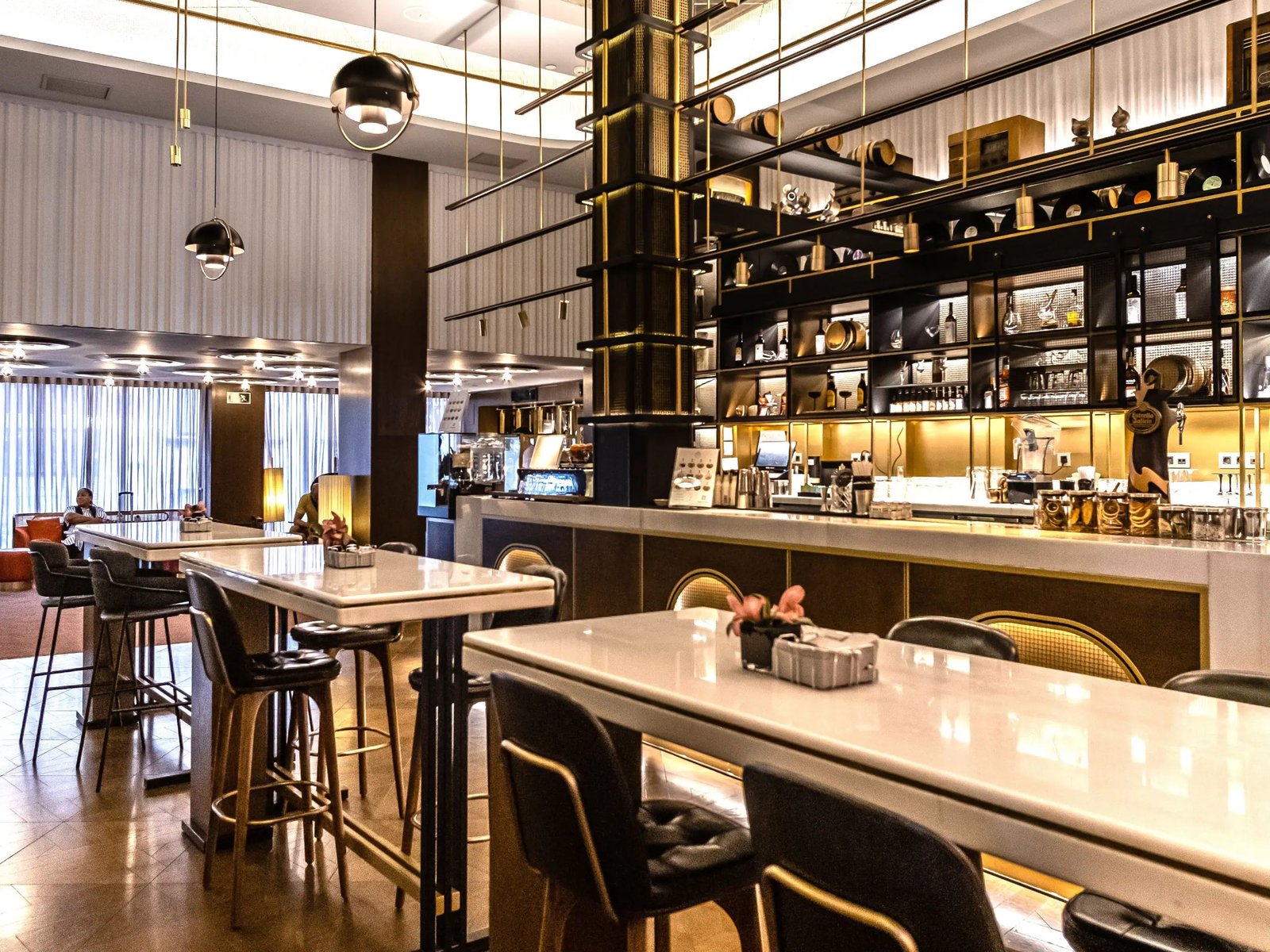 Hyatt Centric Gran Via Madrid, ondas: vermutería + lounge