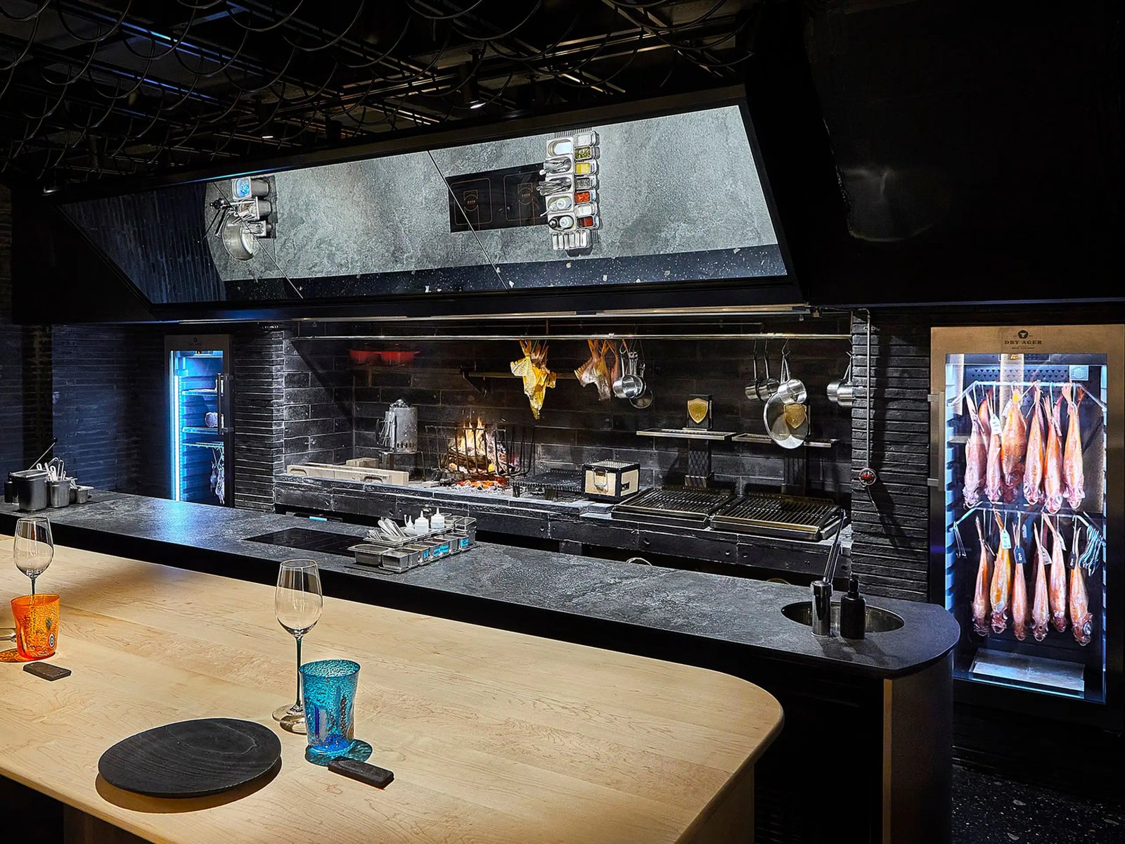 Hyatt Regency Hesperia Madrid, at the table