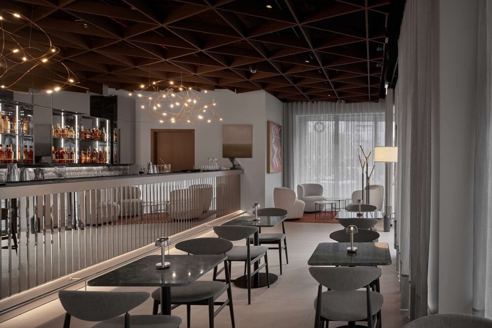 Iceland Parliament Hotel, Curio Collection by Hilton, at the table